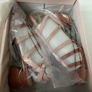 Women colorblock heeled sandal